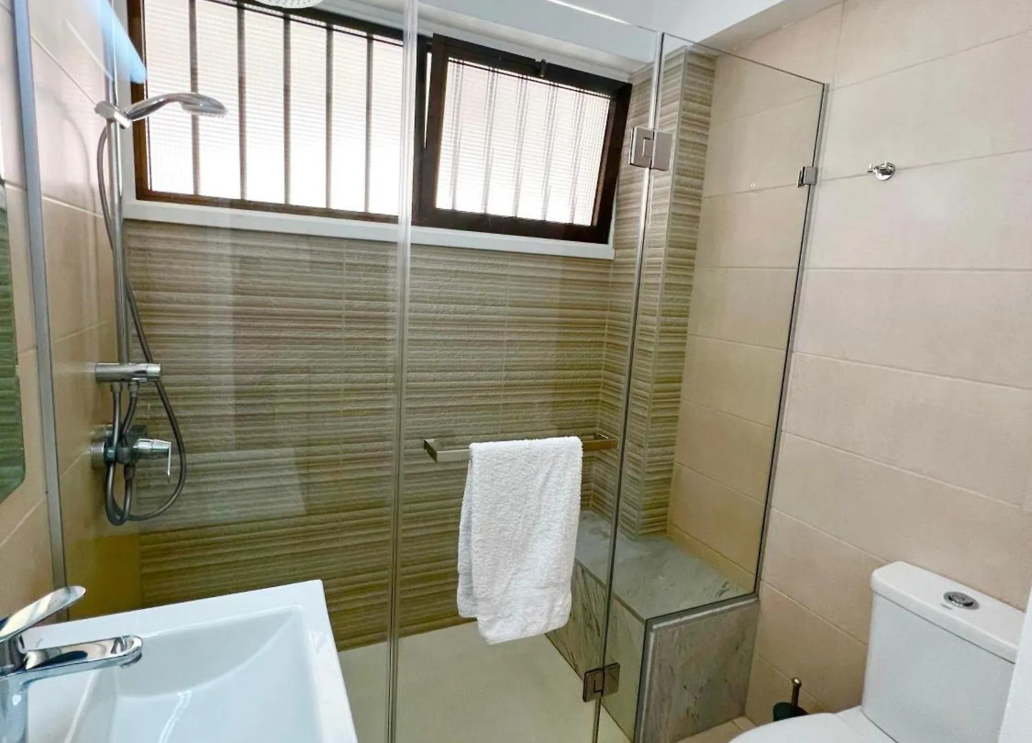 Azul Sea View Apartment Larnaca 0*,  Cyprus